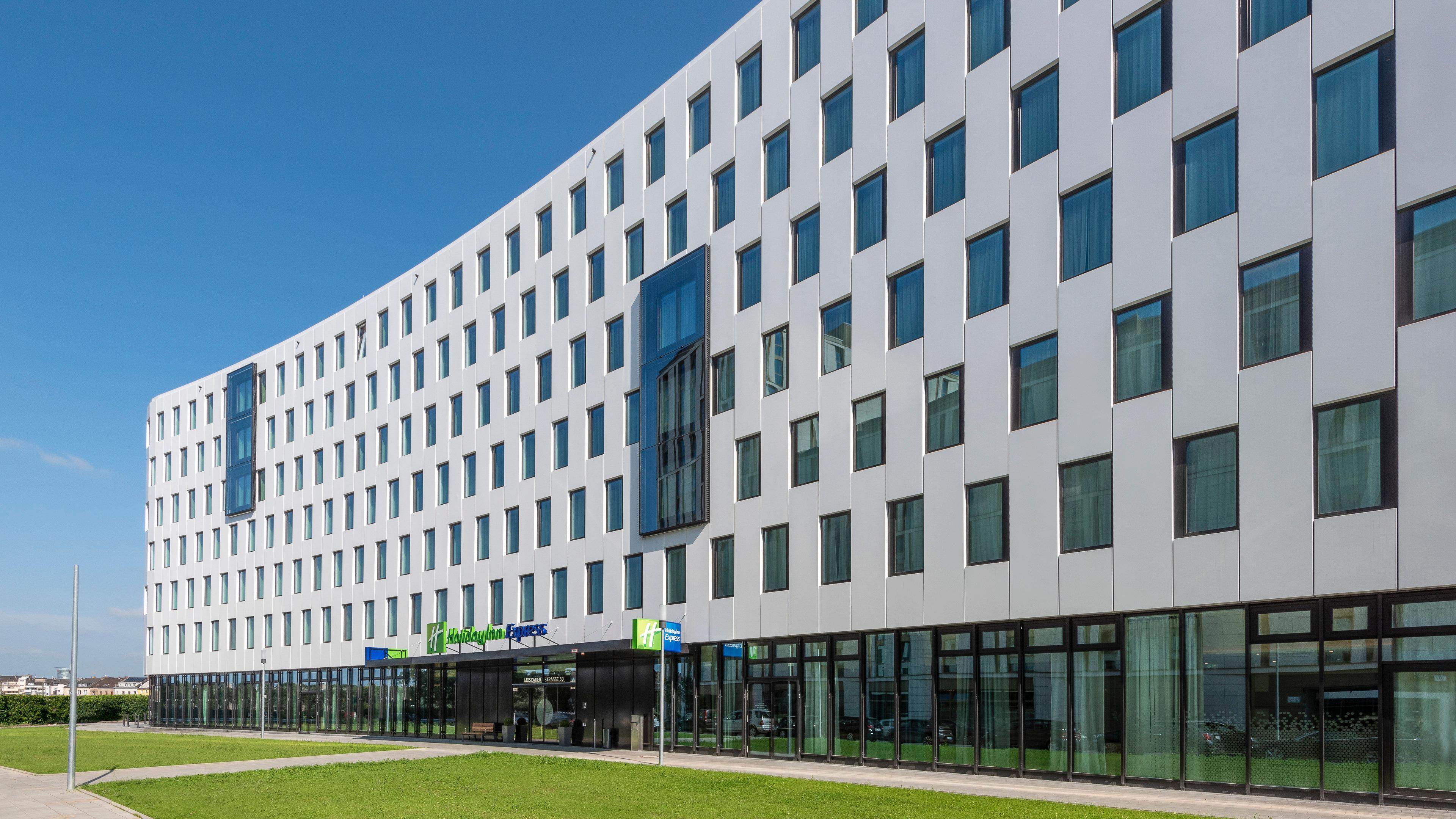 Holiday Inn Express Duesseldorf - Hauptbahnhof By Ihg — Fotoğraflar 3